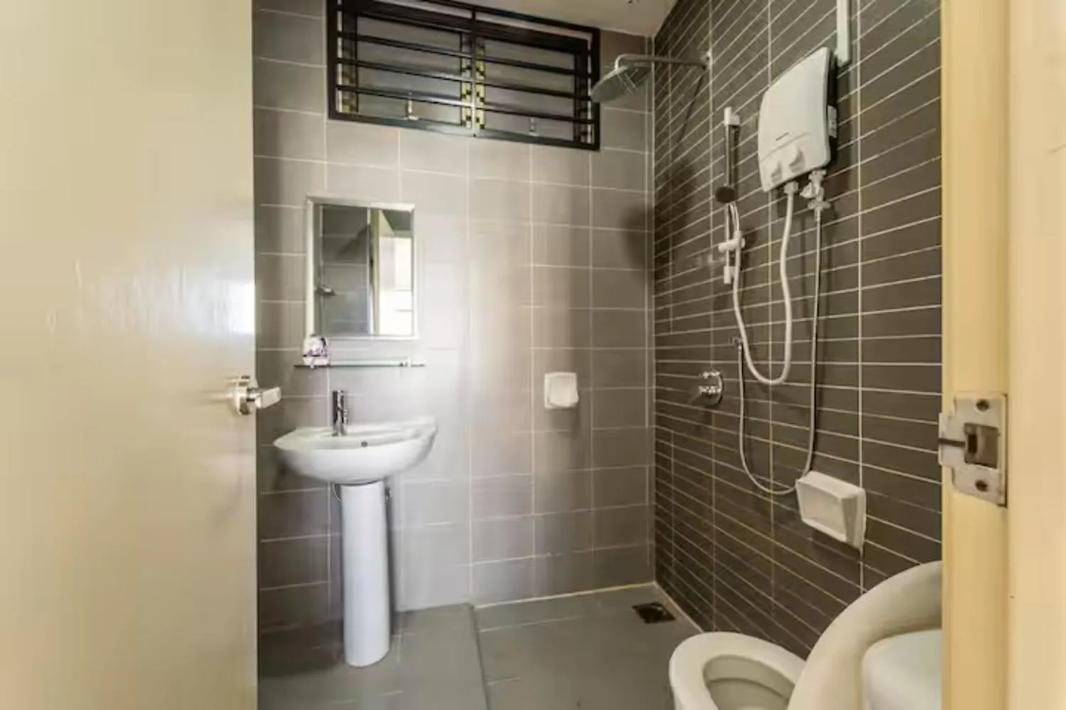 Daire 008 Palazio Apertment Sunset Lake View 2 Bedroom Washer Netfix Wifi Johor Bahru Malezya